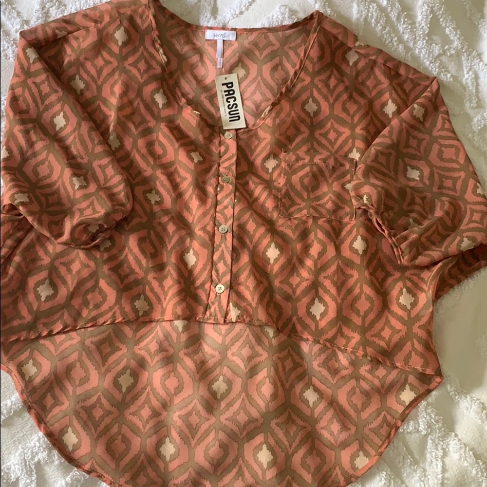 Sheer Hi Low Top NWT